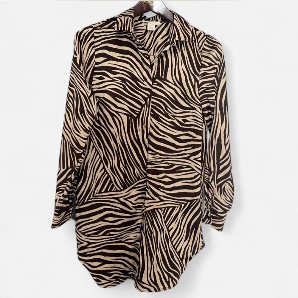 H&M Black and Cream Zebra Print Button Down Shirt